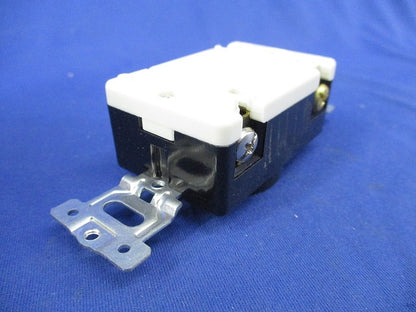 接地2P20A引掛埋込コンセント(5個入)(キズ・汚れ有) WF2520B