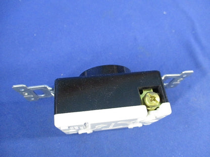 接地2P20A引掛埋込コンセント(5個入)(キズ・汚れ有) WF2520B