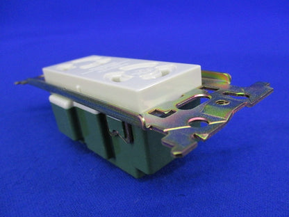 引掛埋込ダブルコンセント(3個入)(汚れ有) National WF2312