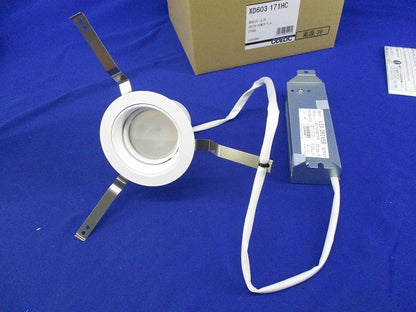 LEDユニバーサルダウンライトφ75(電球色)(撮影のため開梱) XD603171HC