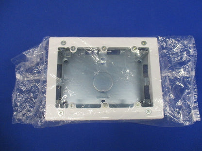 メタルモール 3コ用スイッチボックス(深型)片側2コノック A・B型 共用 ホワイト DZB293W