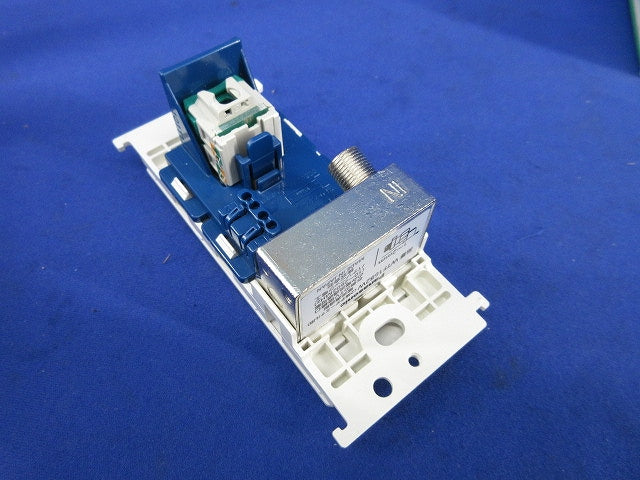 埋込マルチメディアコンセント(ホワイト) WTF1682W