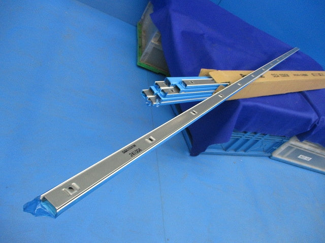 メタルモール本体A型2m(10本入)(ホワイト) DZA102KW