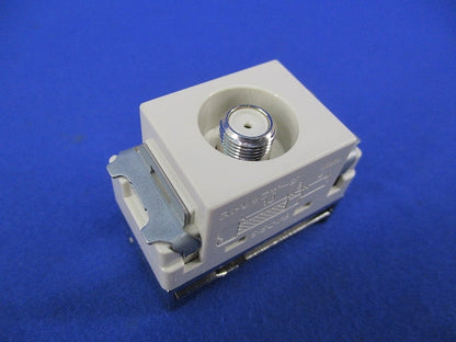 埋込ホーム用高シールドテレビコンセント WCS4712