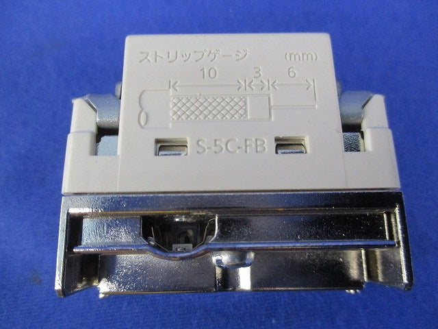 埋込ホーム用高シールドテレビコンセント WCS4712