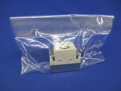 埋込ホーム用高シールドテレビコンセント WCS4712