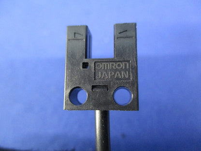 超小型コード引き出しタイプ(8個入) EE-SX954P-R1M