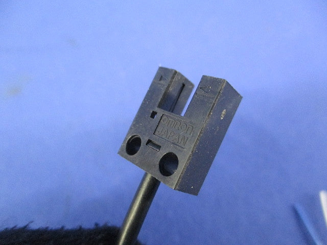 超小型コード引き出しタイプ(8個入) EE-SX954P-R1M