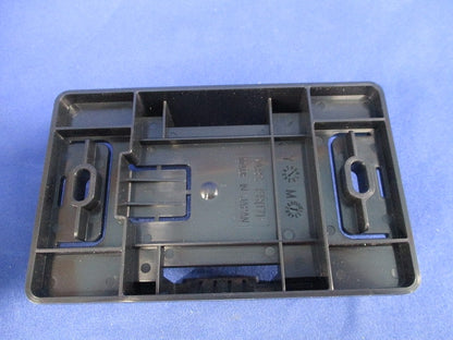 露出用取付台(10個入) VJW-L