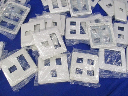 簡易耐火コンセントプレートセット(新品未開封)(混在50枚以上入)(ホワイト)色褪せ有 WTF7708他