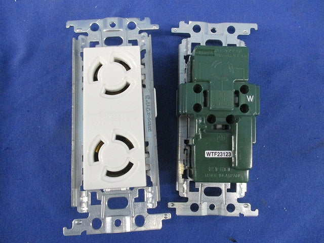 接地2P15A引掛埋込ダブルコンセント(4個入)(ホワイト) National WTF23123