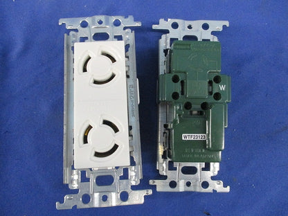 接地2P15A引掛埋込ダブルコンセント(4個入)(ホワイト) National WTF23123