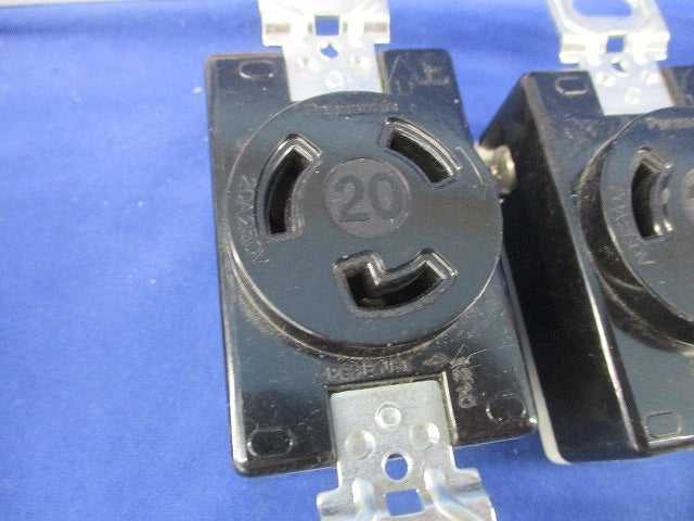 埋込コンセントセット(混在8個入)(キズ・汚れ有) WF1420K他