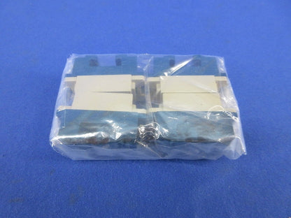 埋込テレホンモジュラジャック (4個入)(利休色)汚れ有 WNT15629G