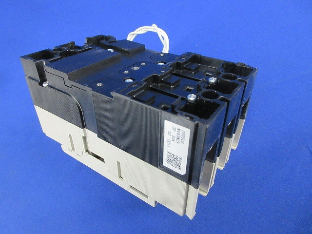 サーキットブレーカ3P30A(単3中性線欠相保護付) NV63-NCV