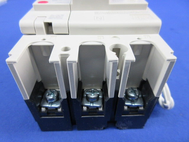 サーキットブレーカ3P30A(単3中性線欠相保護付) NV63-NCV