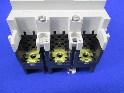 サーキットブレーカ3P10A EW32EAG-3P010