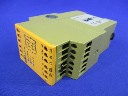 安全リレー 24VDC PNOZX4