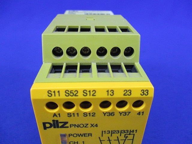 安全リレー 24VDC PNOZX4