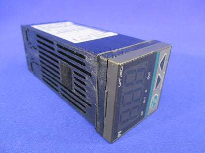 温度調節計 UT130-RN