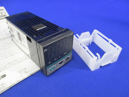 温度調節計 UT130-RN
