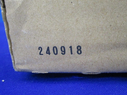 天井直付型LEDベースライト本体(スクエアシリーズ)(点灯ユニット無)(新品未開梱) NNFK46020