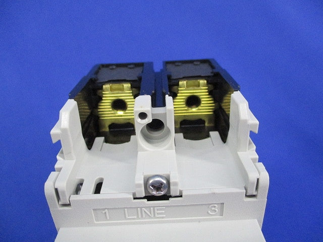 ブレーカ３P10A EH50G