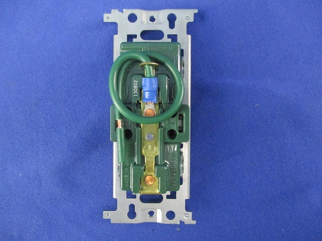 埋込アース付ダブルコンセント WN1518