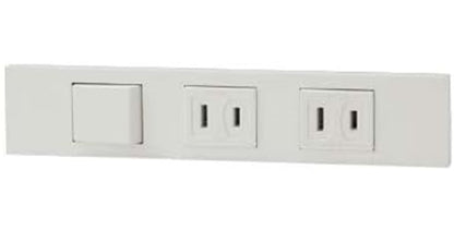 NKシリーズ 家具･機器用3路スイッチ+コンセント+コンセントセット(什器用) ピュアホワイト KAG-3542
