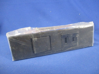 KAGラインアップ 3路スイッチ+コンセントセット ソフトブラック(SB) KAG-2514