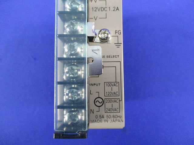 スイッチング・パワーサプライ(汚れ有) S82H-3112