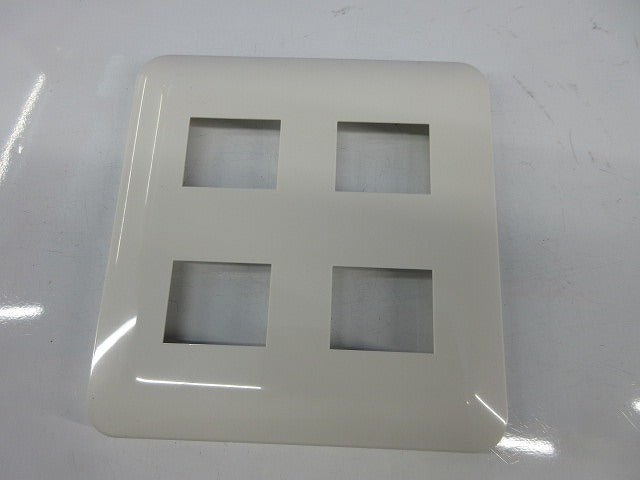 コンセントプレート4コ用(10枚入)(ホワイト) WTF7004