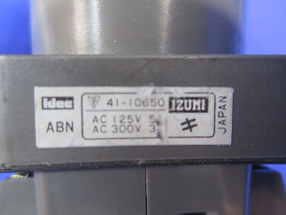 φ30押ボタンスイッチ(キズ有) ABN