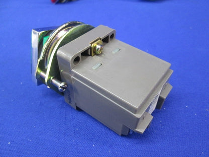 φ30パイロットライトセット(長角形)(混在3個入)(キズ有) 型番不明