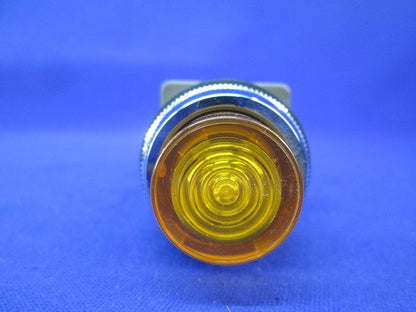 φ30照光押ボタンスイッチ(橙) 型番不明
