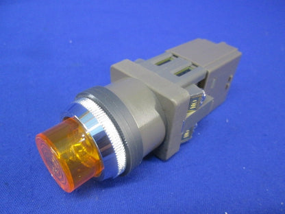 φ30照光押ボタンスイッチ(橙) 型番不明