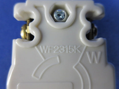 引掛埋込コンセント(7個入)ブラック WF2315K