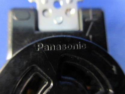 引掛埋込コンセント(7個入)ブラック WF2315K