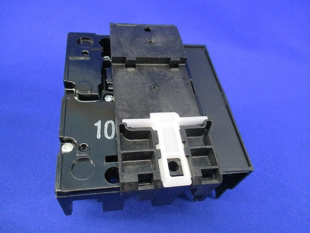漏電遮断器3P10A NV30-CS