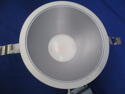 LEDダウンライトφ125(電球色)(3個入)(キズ・汚れ有) AD49592L
