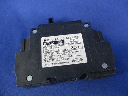 サーキットブレーカ 2P1E30A(3個入)(キズ・汚れ有) NX51A