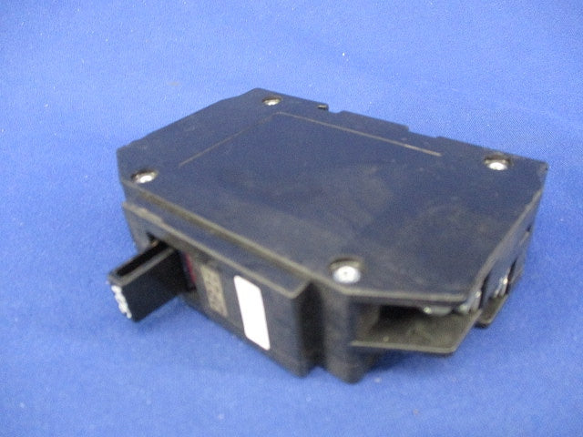 サーキットブレーカ2P2E30A(2個入)(傷・汚れ有) NX52A