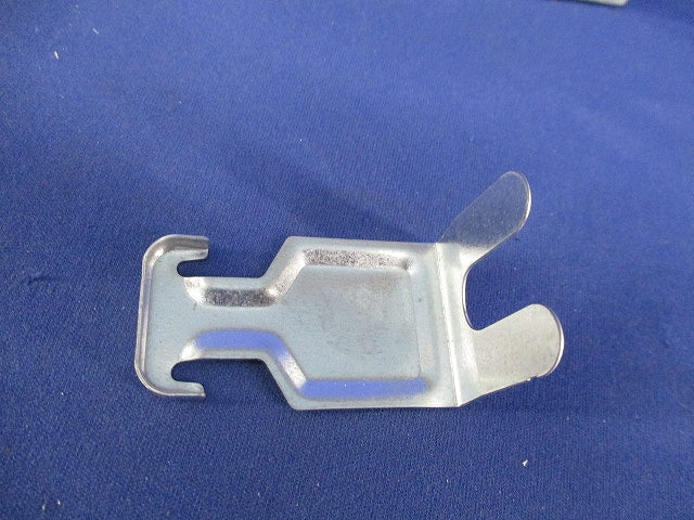 二重天井用金具 クリップ(70個入) AKC1