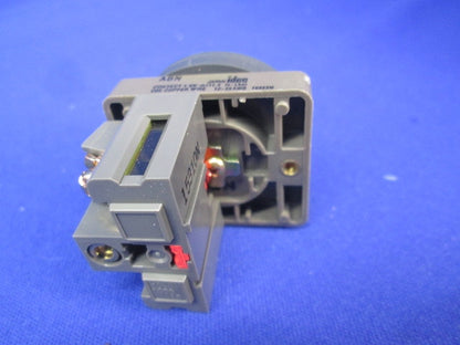 φ30押ボタンスイッチ平形(2個入) ABN101