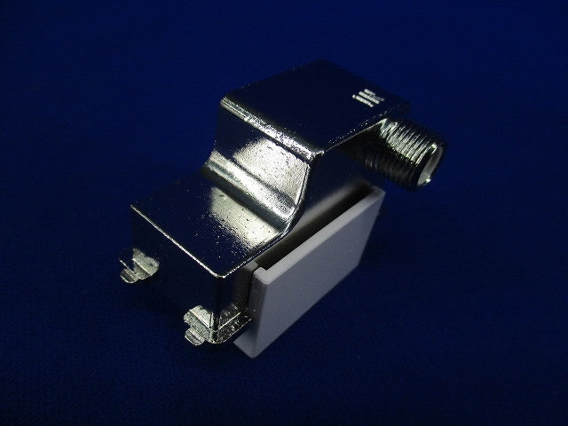 埋込高シールドテレビコンセント 端末用(電流通過形)(セラミックホワイト) WCS4812W