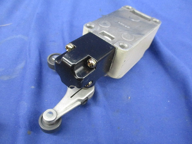 リミットスイッチ(回転レバー形) WLCA32-42