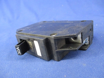 サーキットブレーカ2P2E30A(ビス3個不足) NX52A