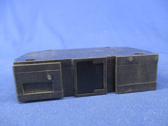 サーキットブレーカ2P2E30A(ビス3個不足) NX52A