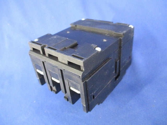 配線用遮断器3P3E30A(ビス3個不足)(キズ・汚れ有) B-53KC
