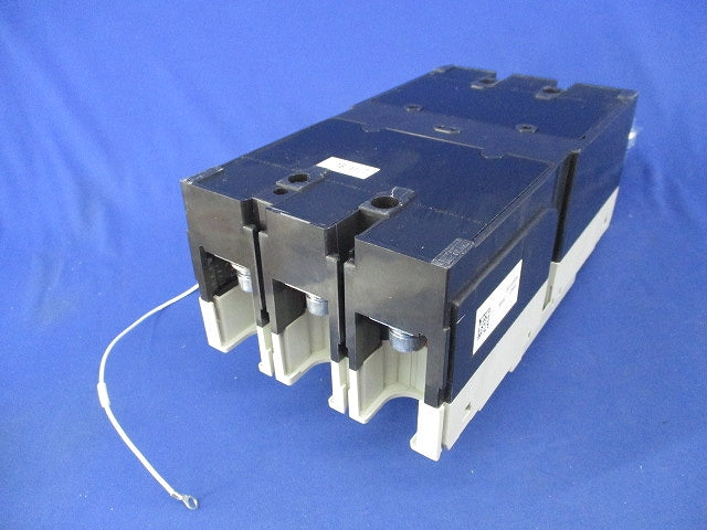 ノーヒューズブレーカ 3P3E300A(未使用・取り外し品)(テプラ痕有) NEB403-300TA